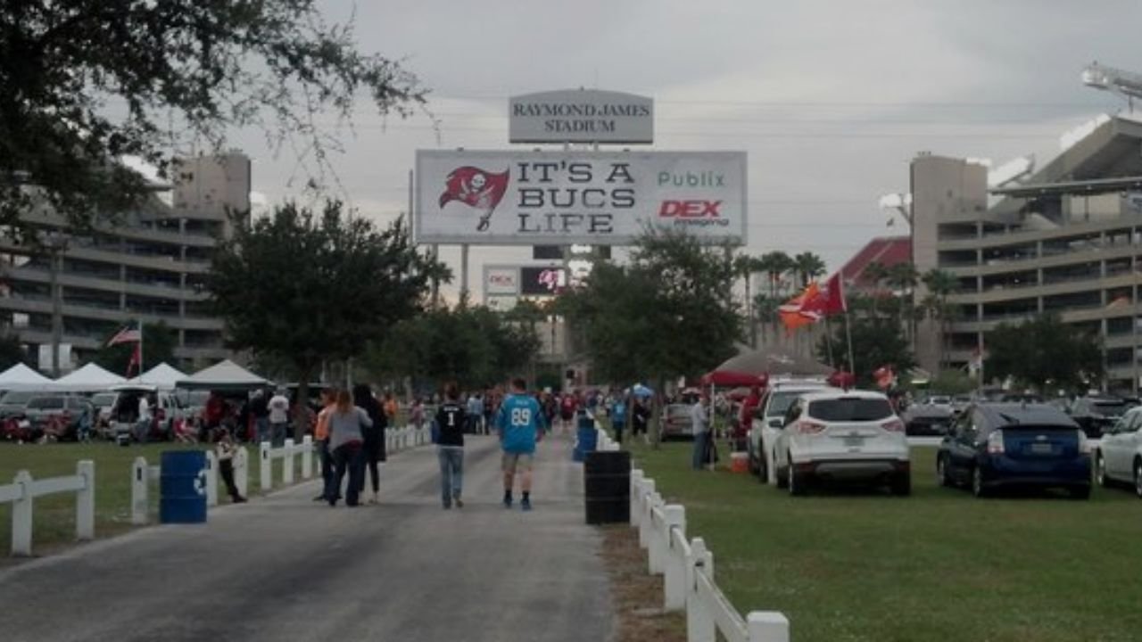 Raymond James Stadium Parking Guide 2023 Best Parking for Buccaneers