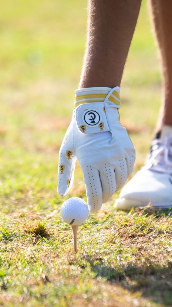 15 Golf Gifts for Men: golf gloves