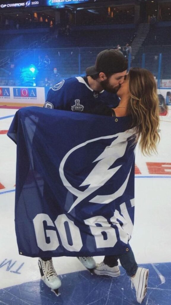 7 Cozy Valentine’s Day Gifts for Your Hockey-Loving Boyfriend: blanket